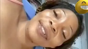 Reproducir Madres de ébano y milfs anhelando semen blanco y masturbándose para ella 6