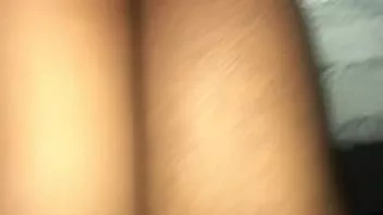 Afspelen Ze kwam langs toen haar vriend naar bed ging om lul naar beneden te krijgen
