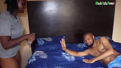 Redare Servitoarea blondă curbă devine obraznică și aspră în Creampie întâlnirea