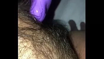 Jouer Me baiser avec un vibromasseur lapin