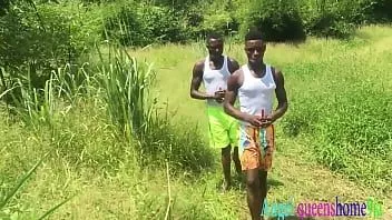 play Les deux frères sont allés faire un rituel d'argent chez ulema la déesse de la rivière, et elle leur demande tous les deux de faire l'amour avec elle dans les sanctuaires, alors faites attention à ce qui leur est arrivé puisqu'ils ont refusé de faire l'amour avec la femme spirituelle.ange queenshome9ja