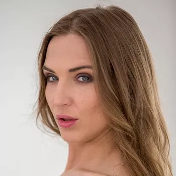 Pornstar Nicole Pearl