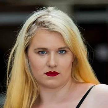 Pornstar Mona Summers